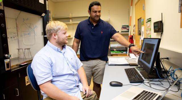 Matthew Wright ‘23 working with Dr. Ravi Darwin Sankar